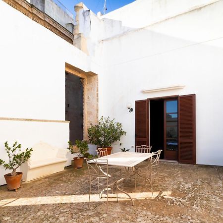 Bed and Breakfast Palazzo Insula Gallipoli Exterior foto