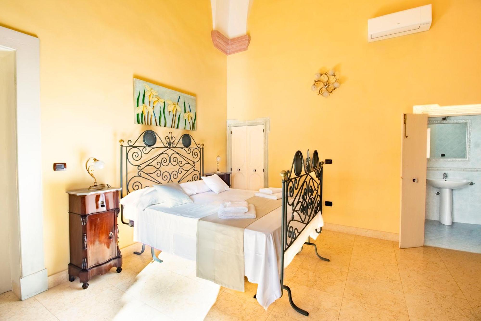 Bed and Breakfast Palazzo Insula Gallipoli Exterior foto