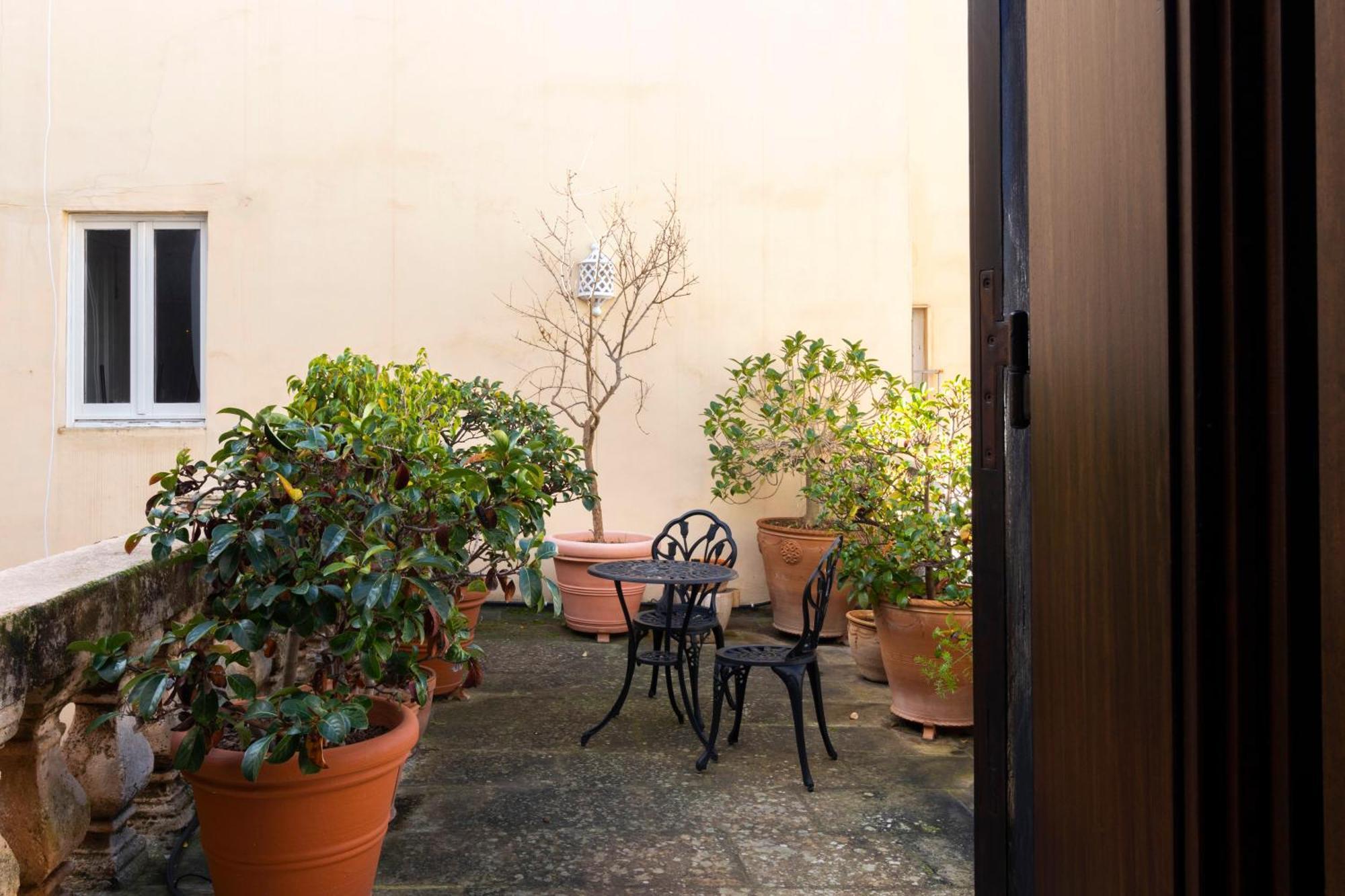 Bed and Breakfast Palazzo Insula Gallipoli Exterior foto